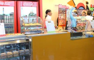 #aeroporto-de-porto-alegre-ja-tem-lanchonete-popular Lanchonete-Popular-PoA-2